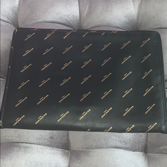 Balenciaga All Over Logo Pouch - Picture 7 of 10